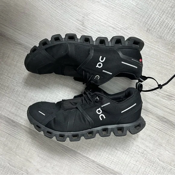 ON RUNNING ON CLOUD 6 Jet Black Performance Sneakers Size 8 - Picture 9 of 16